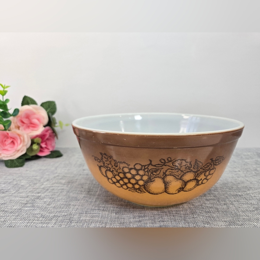 Vintage Pyrex #403 Old Orchard Pattern Brown Nesting Mixing Bowl 8.5" 2 1/2 Qt